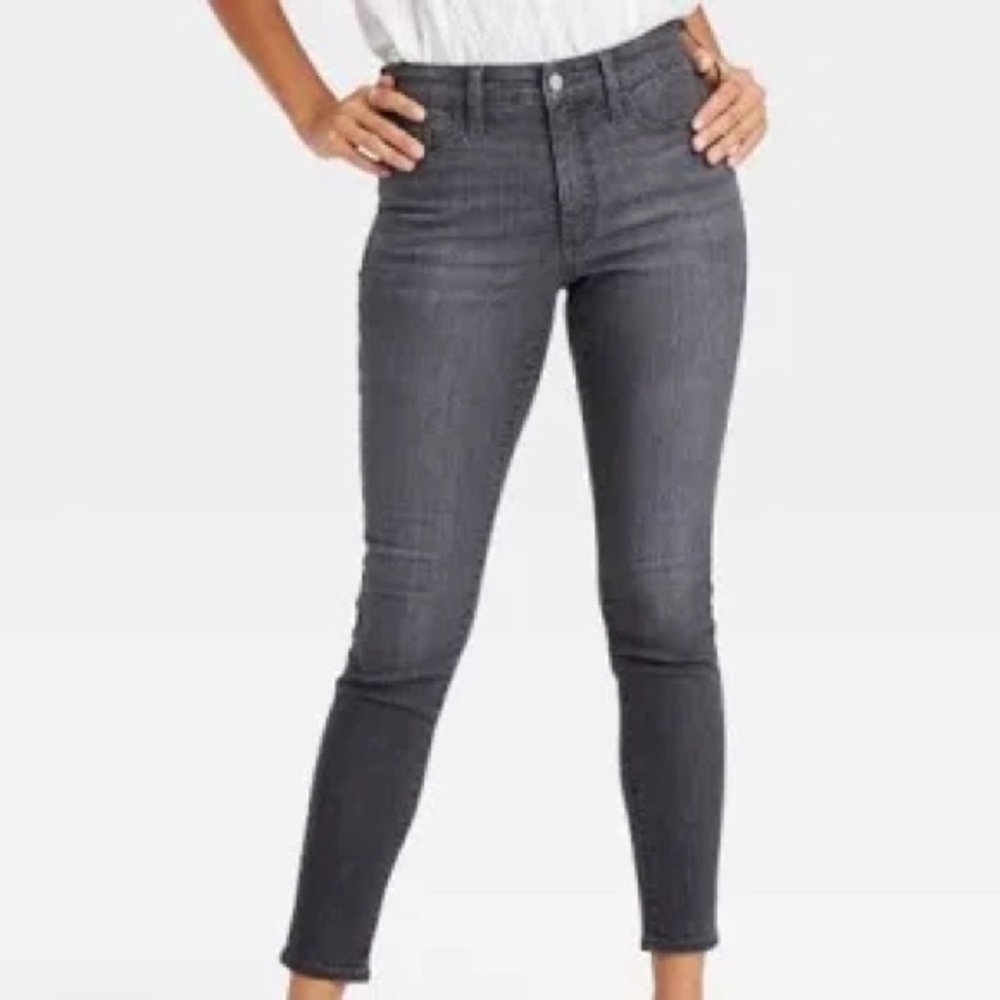 NWT Universal Thread High Rise Skinny Jeans Gray size 8